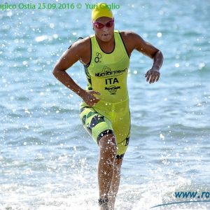 Gareggia con il campione
