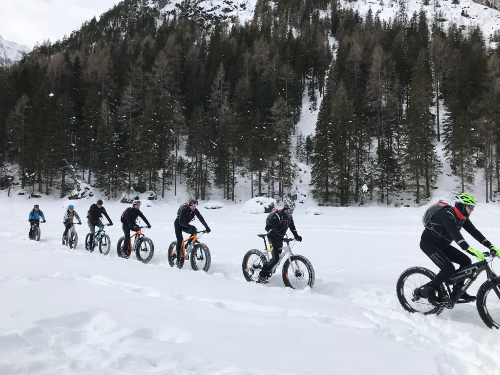 Bikers in cresta - Fat Adventure Days Bikers in cresta - Fat Adventure Days
