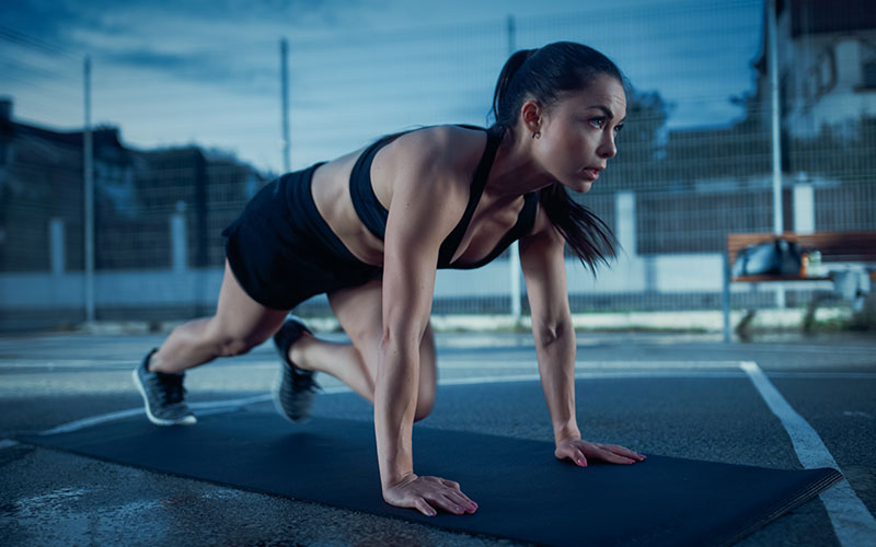 mountain climber allenamento addominali definiti